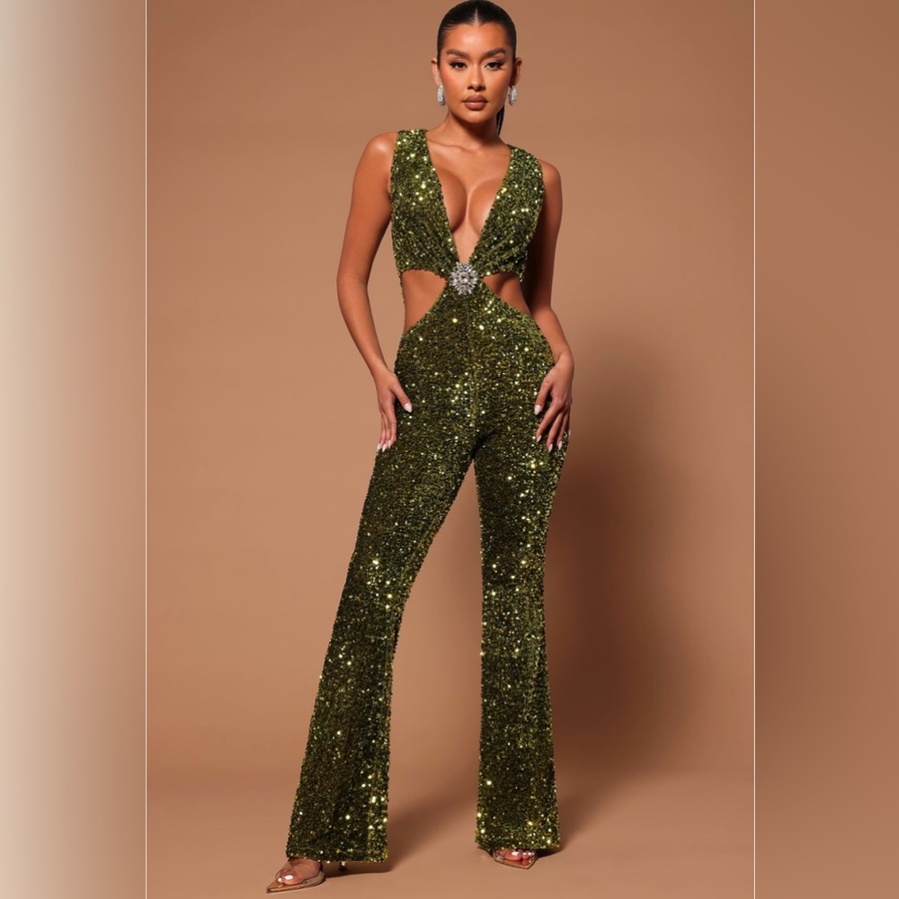 Worn once like new green jumpsuit